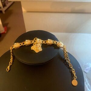 New Never Worn Gold Chain Bracelet with Medallion